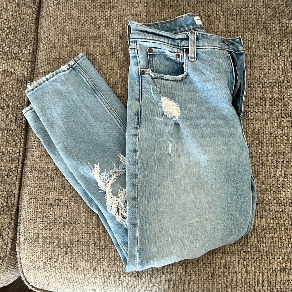 Abercrombie and Fitch skinny high-rise jean, size 27/4 Short